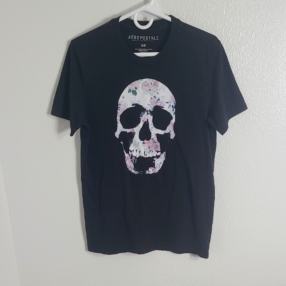 Aeropostale Black Skull Graphic T-Shirt, Size Medium